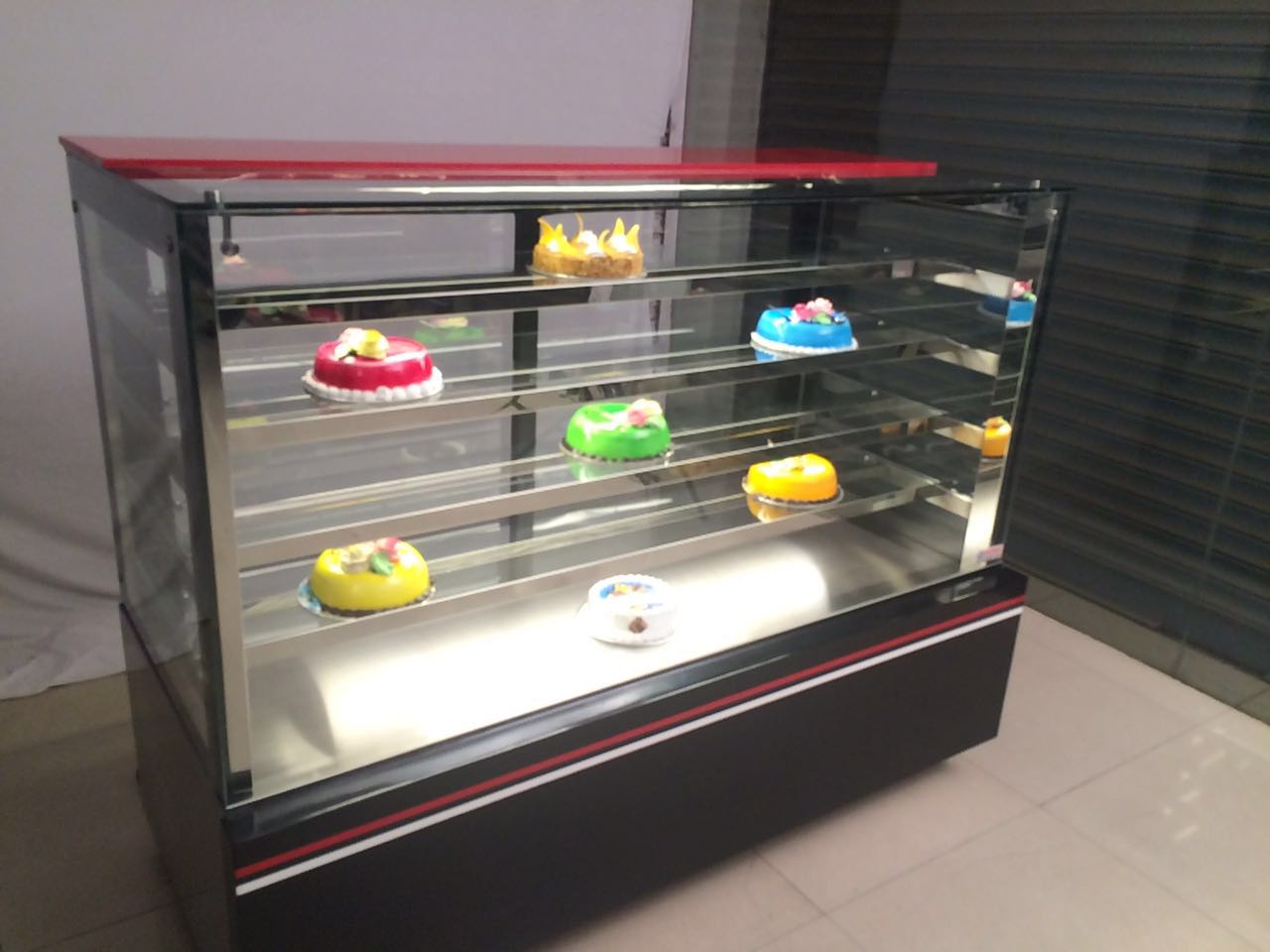 PASTRY DISPLAY COUNTER MANUFACTURERS IN CHENNAI